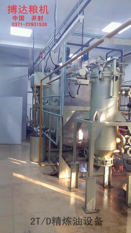 2TD精炼油设备.jpg 2TD精炼油设备.jpg